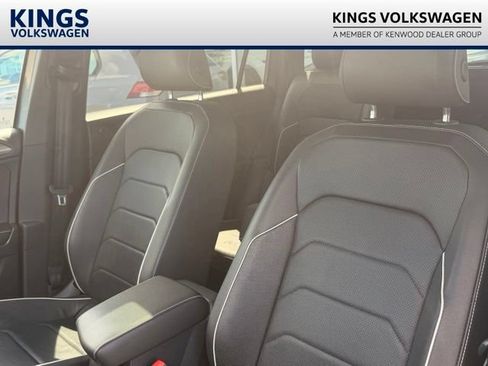 Certified 2023 Volkswagen Tiguan SEL R-Line AWD/4WD image 3