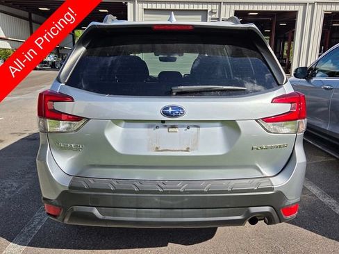 Used 2019 Subaru Forester Premium AWD/4WD image 3