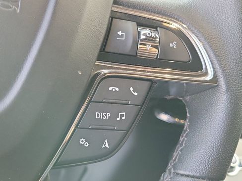 Certified 2022 Lincoln Nautilus FWD w/ Premium Package image 27