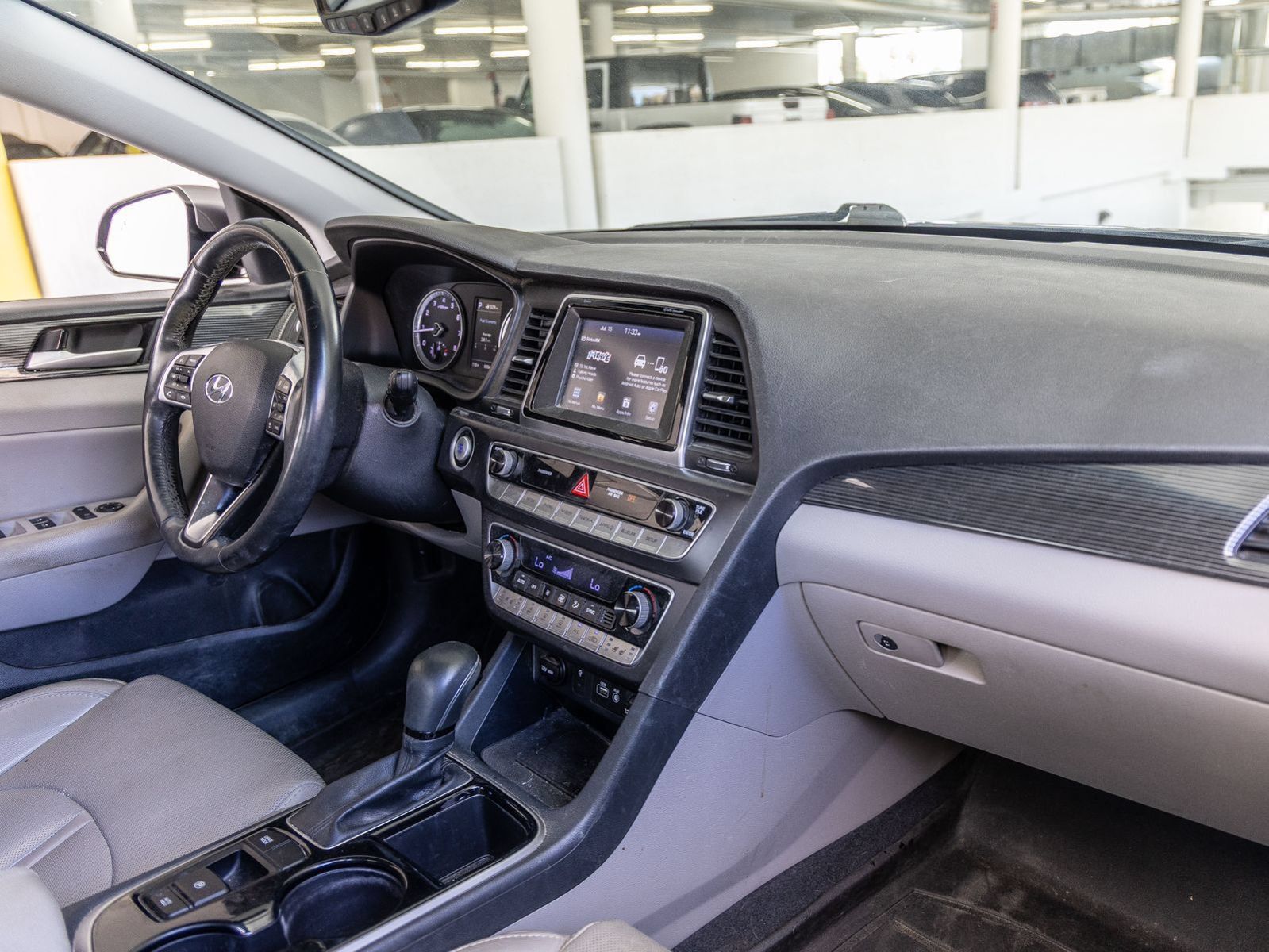 Used 2019 Hyundai Sonata Limited w/ Winter Weather Package FWD image 19