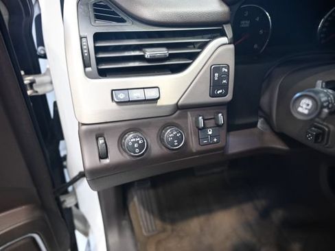 Used 2016 GMC Yukon Denali w/ Open Road Package AWD/4WD image 26