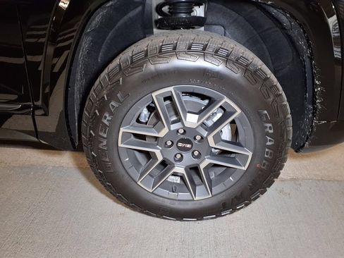 New 2026 GMC Terrain AT4 AWD/4WD image 5