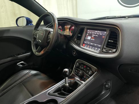 Used 2018 Dodge Challenger R/T Scat Pack RWD image 18