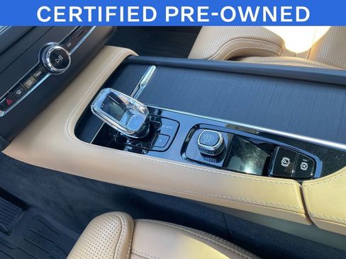 Certified 2023 Volvo XC90 T8 Ultimate w/ Protection Package Premier AWD/4WD image 13