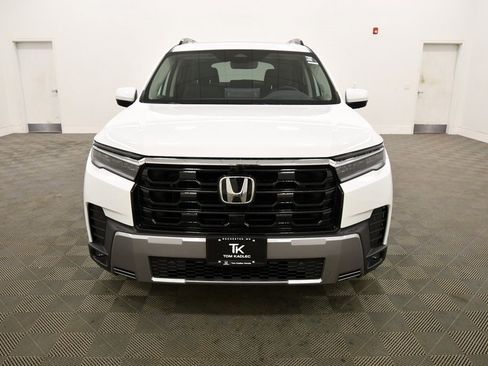 New 2026 Honda Pilot Touring image 10