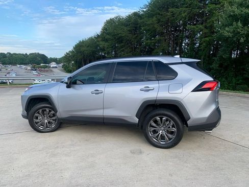 Used 2022 Toyota RAV4 Limited AWD/4WD image 16