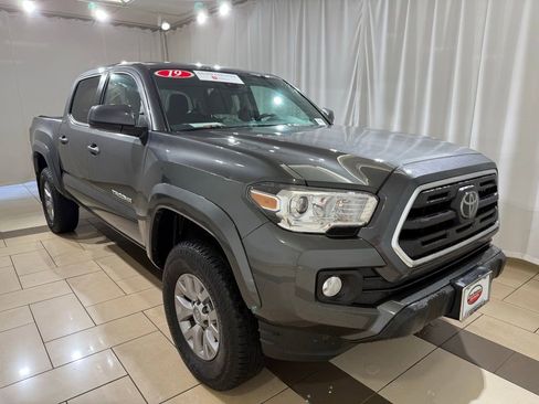 Certified 2019 Toyota Tacoma SR5 image 7