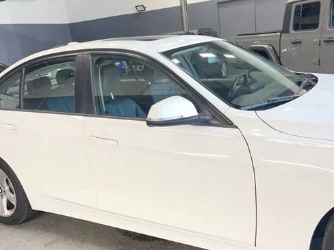 Used 2015 BMW 328i xDrive Sedan AWD/4WD image 11