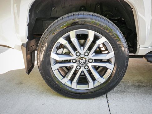 Used 2025 Toyota 4Runner Limited image 13