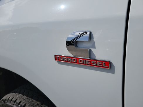Used 2024 RAM 2500 Laramie w/ Safety Group AWD/4WD image 10