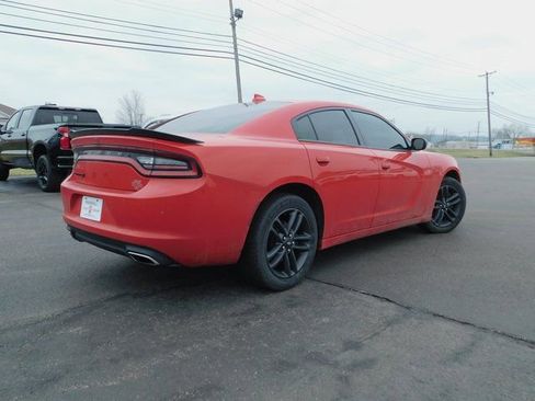 Used 2019 Dodge Charger SXT w/ Blacktop Package image 6