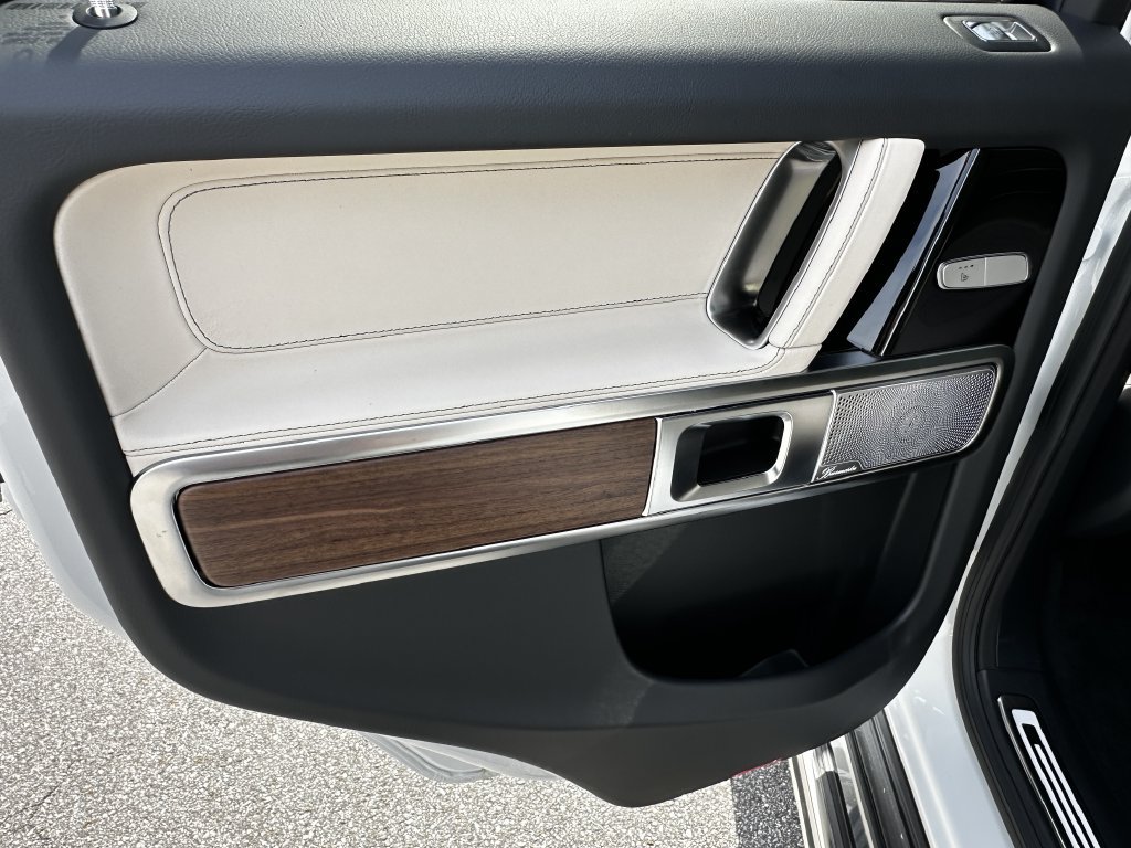 New 2027 Mercedes-Benz G 580 e image 24