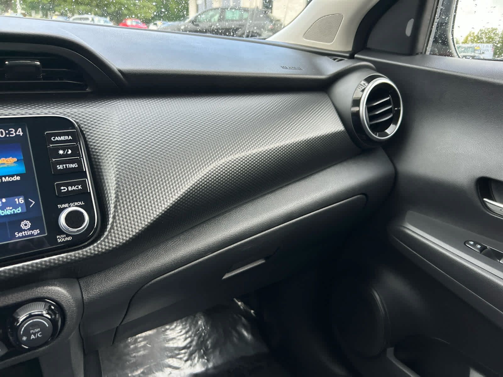 Used 2021 Nissan Kicks SV FWD image 20