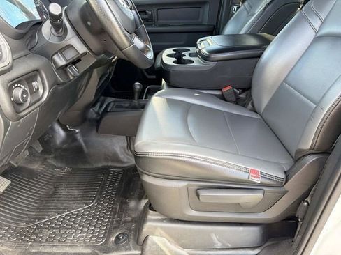 Used 2022 RAM 2500 Tradesman w/ Chrome Appearance Group image 18