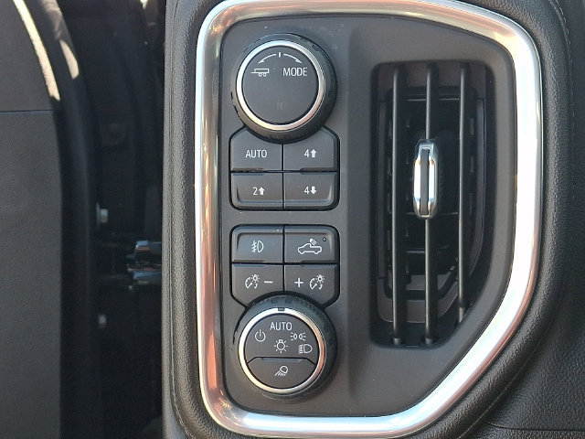 Used 2022 Chevrolet Silverado 1500 LTZ AWD/4WD image 9