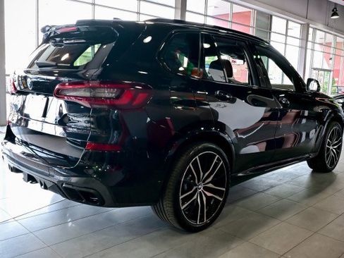 Used 2021 BMW X5 xDrive40i w/ M Sport Package image 5