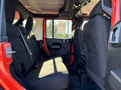 Used 2019 Jeep Wrangler Unlimited Sport S AWD/4WD image 9