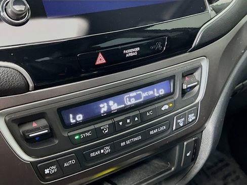 Used 2021 Honda Pilot Special Edition image 14