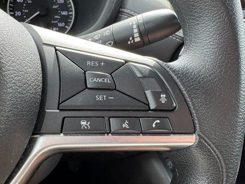 Used 2024 Nissan Sentra SV FWD image 19