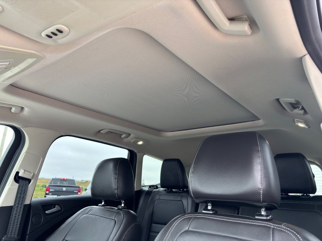 Used 2017 Ford Escape Titanium w/ Equipment Group 301A FWD image 18