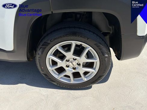 Used 2023 Jeep Renegade Latitude AWD/4WD image 13