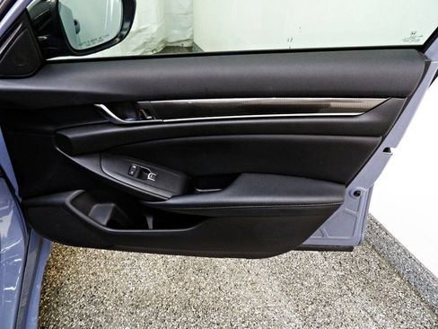 Used 2022 Honda Accord Sport image 11