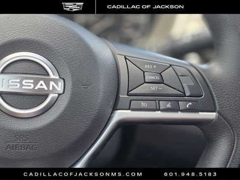 Used 2025 Nissan Altima 2.5 SV FWD image 17