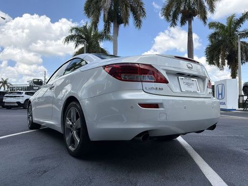 Used 2010 Lexus IS 350C RWD image 19