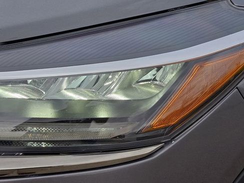 Used 2023 Nissan Kicks SR w/ Interior Electronics Package image 7