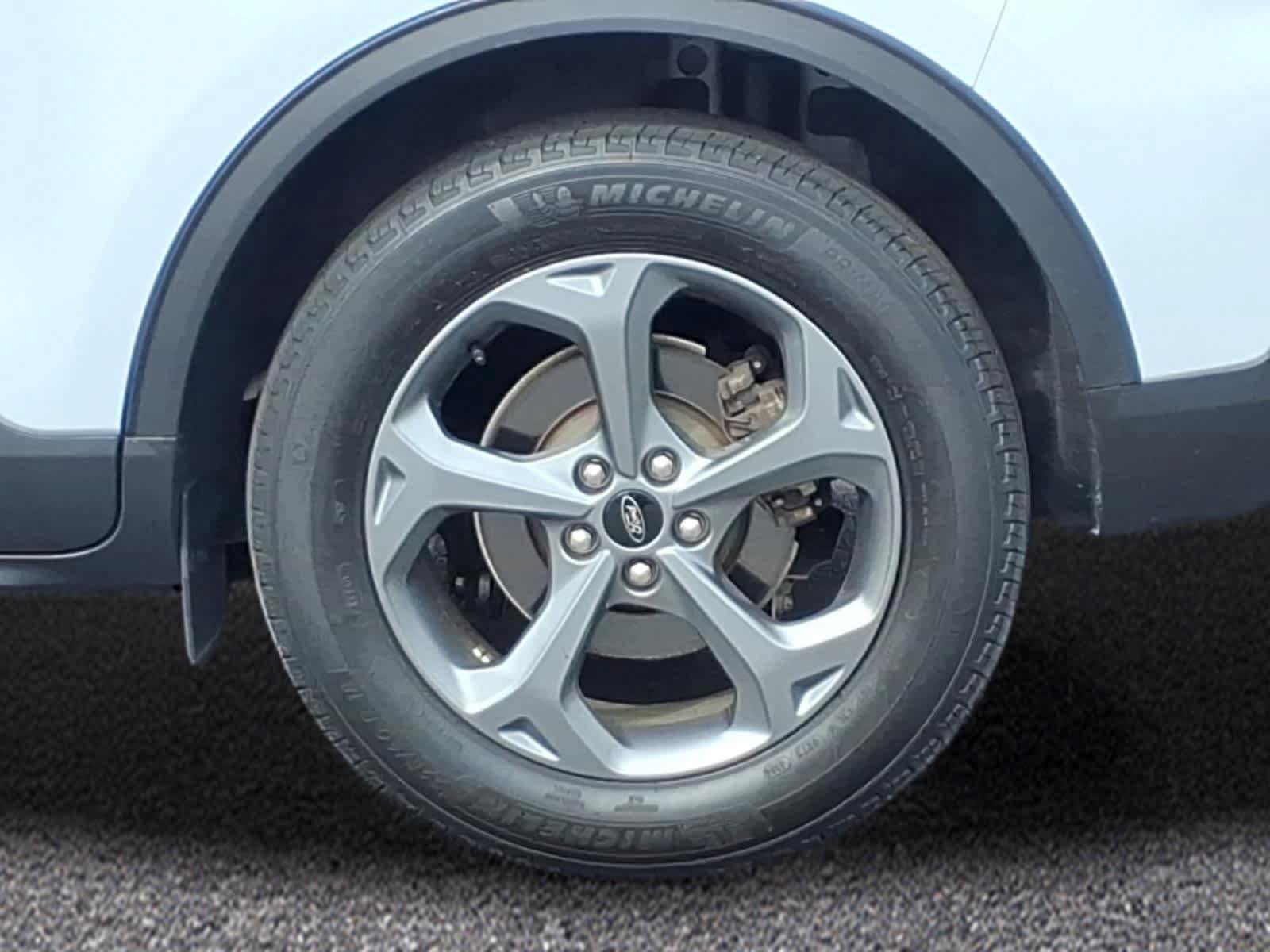 Used 2025 Ford Escape ST-Line Select AWD/4WD image 4
