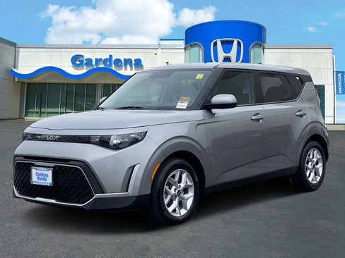 Used 2023 Kia Soul LX w/ Option Group 015 image 3