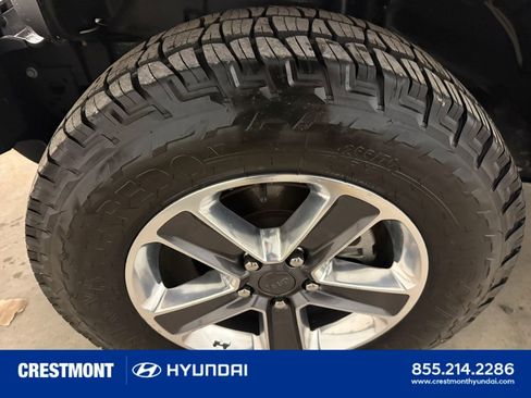 Used 2019 Jeep Wrangler Unlimited Sahara w/ Cold Weather Group AWD/4WD image 9