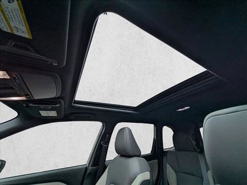 Used 2025 Subaru Forester Limited image 14