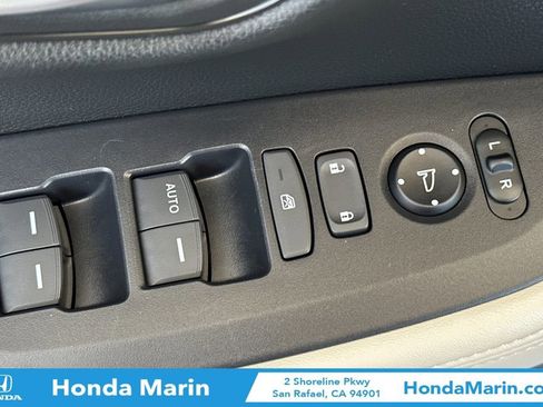 Used 2025 Honda HR-V LX image 15