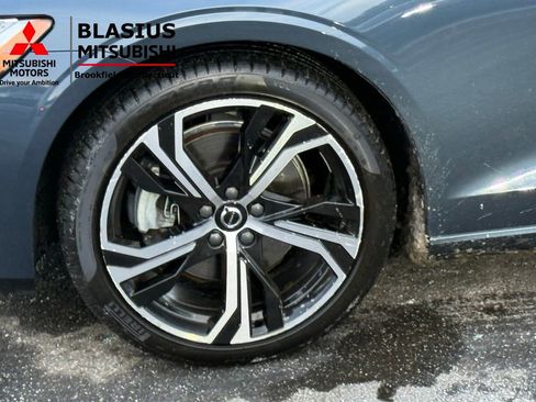 Used 2025 Volvo S60 B5 Core image 21