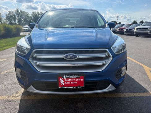 Used 2017 Ford Escape SE FWD image 3