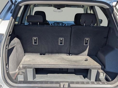 Used 2018 Chevrolet Equinox LT image 12