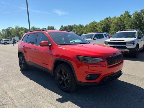 Used 2021 Jeep Cherokee Latitude Plus AWD/4WD image 9