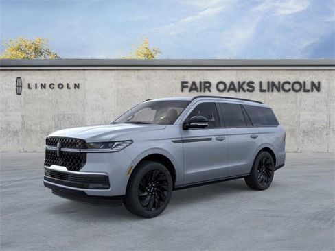 New 2025 Lincoln Navigator Reserve w/ Jet Appearance Package image 1