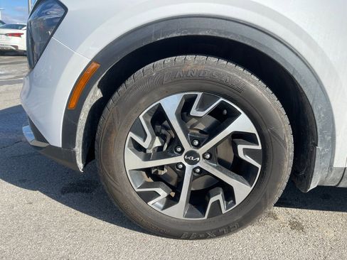 Used 2023 Kia Sportage EX image 32