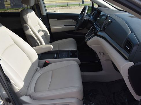 Certified 2025 Honda Odyssey EX-L image 16