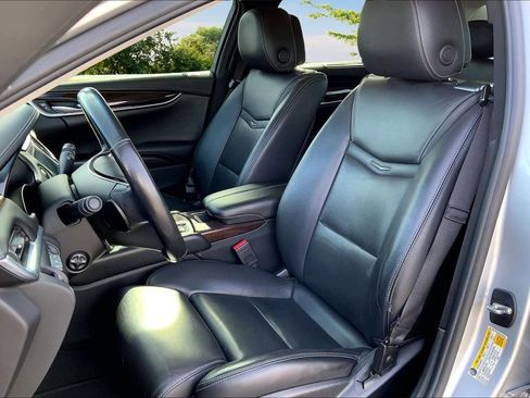 Used 2013 Cadillac XTS Premium image 20