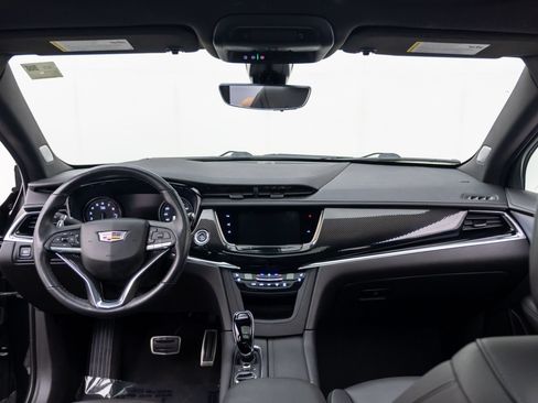 Used 2024 Cadillac XT6 Sport w/ Technology Package AWD/4WD image 12