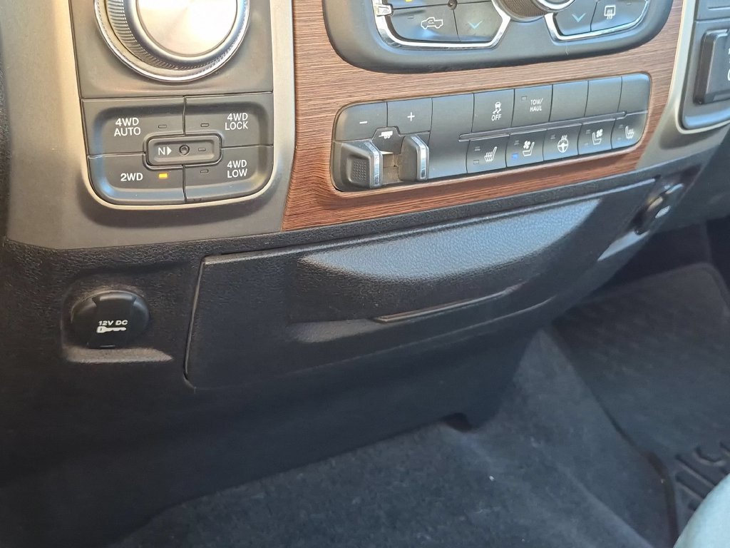 Used 2015 RAM 1500 Laramie w/ Convenience Group AWD/4WD image 26