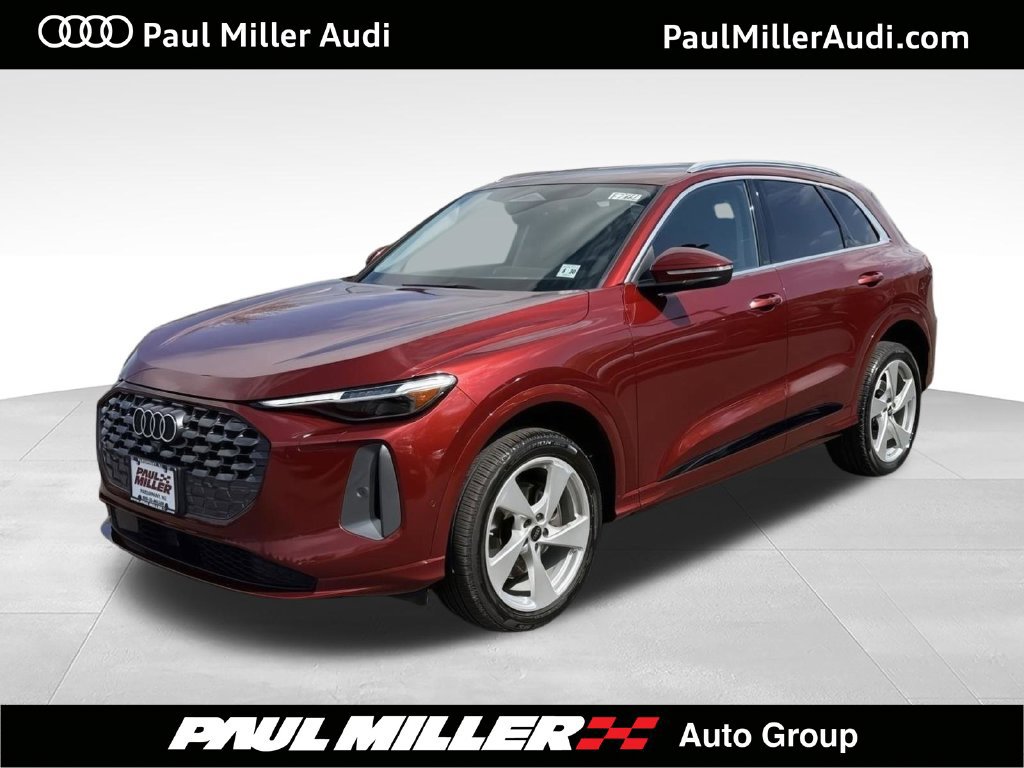 Certified 2025 Audi Q5 Premium w/ Premium Plus AWD/4WD 360° Tour