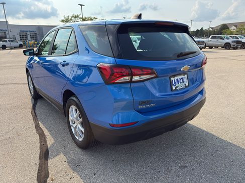 Used 2024 Chevrolet Equinox LS FWD image 3