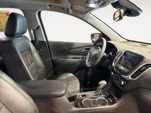 Used 2024 Chevrolet Equinox Premier image 16