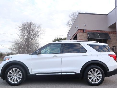 Used 2020 Ford Explorer Limited w/ Class III Trailer Tow Package image 10
