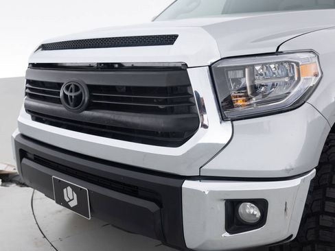 Used 2015 Toyota Tundra SR5 w/ SR5 Upgrade Package RWD image 16