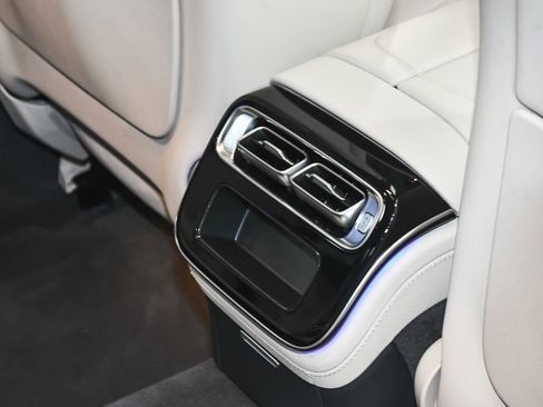 Used 2023 Mercedes-Benz S 500 4MATIC w/ Warmth & Comfort Package image 59